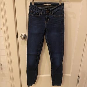 Levi’s dark wash 711 skinny jeans